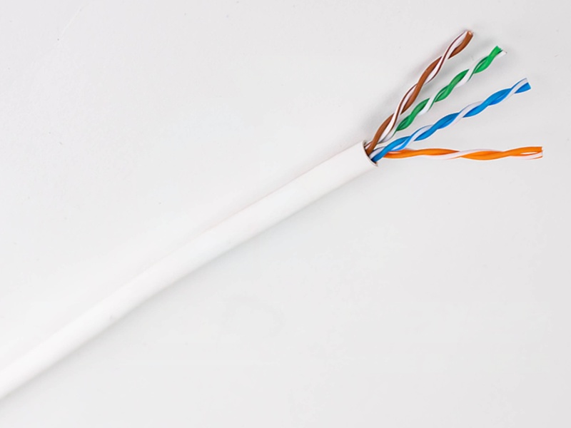 Gen-63601101 Cable UTP 4Pares 23AWG Riser Cat.6 Sin Costilla Color Blanco